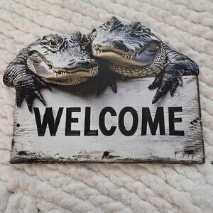 Alligator Crocodile Welcome Wooden Sign Plaque 9x12 Inch Louisiana Swamp Decor